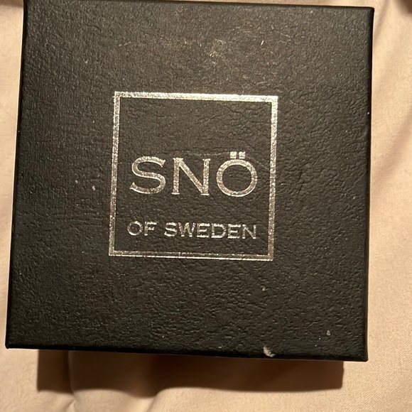 SNO Of Sweden Earrings - Picture 2 of 3